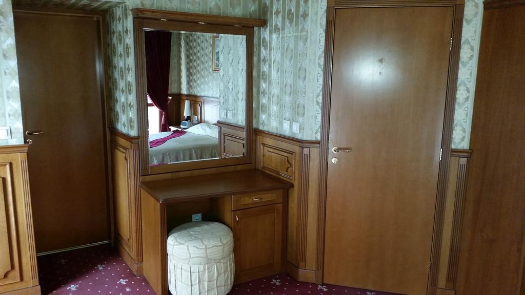 Hotel Brothers سموليان المظهر الخارجي الصورة